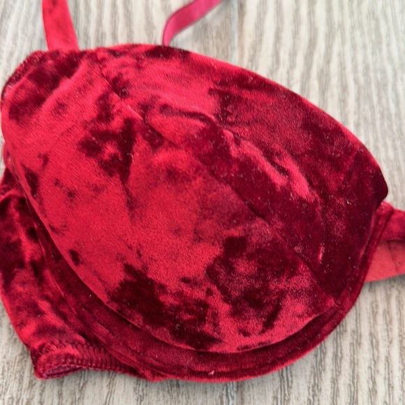 VIctoria Secret Vintage Bra - Picture 3 of 7